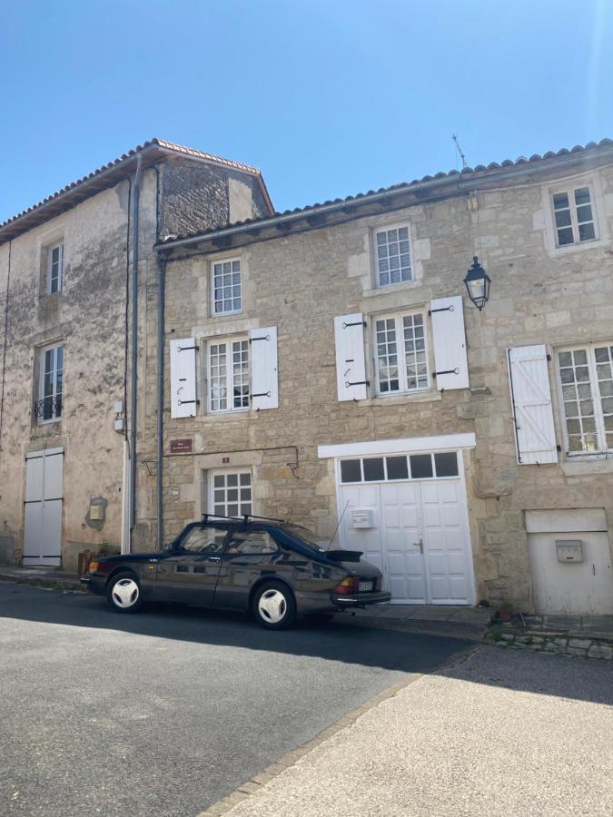 The Wild Geese Bed & Breakfast Nanteuil-en-Vallée Exterior photo